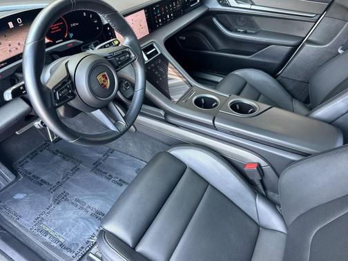 2021 Porsche Taycan Turbo