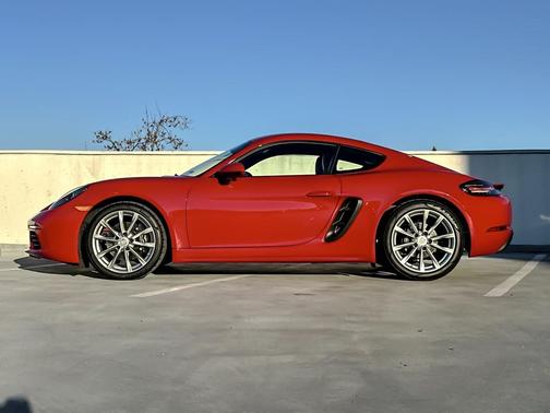 2018 Porsche 718 Cayman Coupe