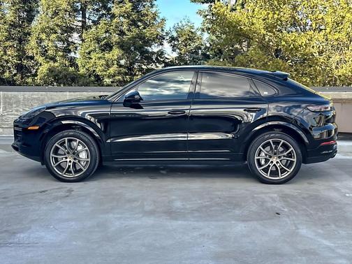 2023 Porsche Cayenne Turbo