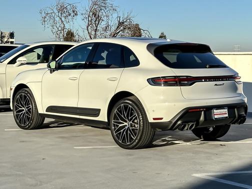 2025 Porsche Macan T