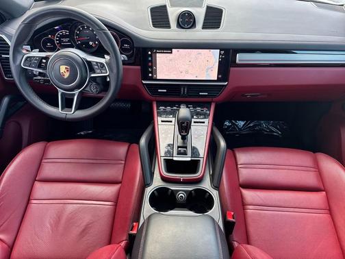 White 2022 Porsche Cayenne Platinum Edition