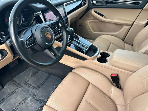 2022 Porsche Macan S
