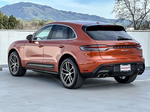 2022 Porsche Macan S