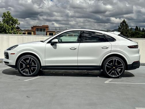 White 2021 Porsche Cayenne Cayenne