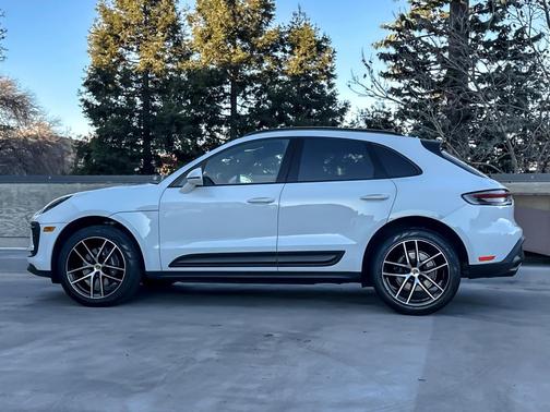 2023 Porsche Macan 