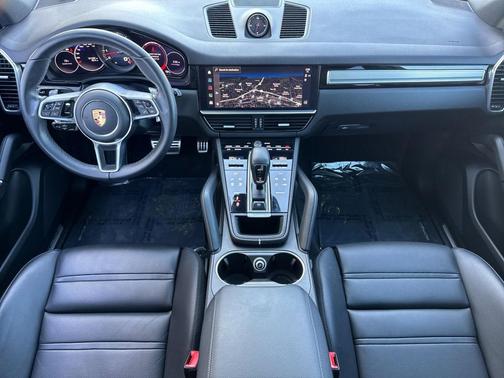2022 Porsche Cayenne S
