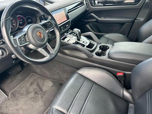 2022 Porsche Cayenne Cayenne