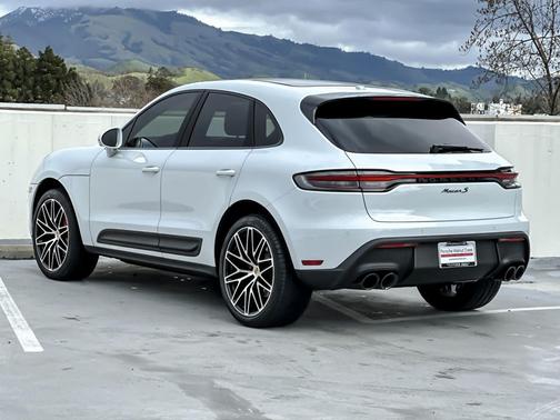 2024 Porsche Macan S
