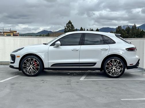 2024 Porsche Macan S