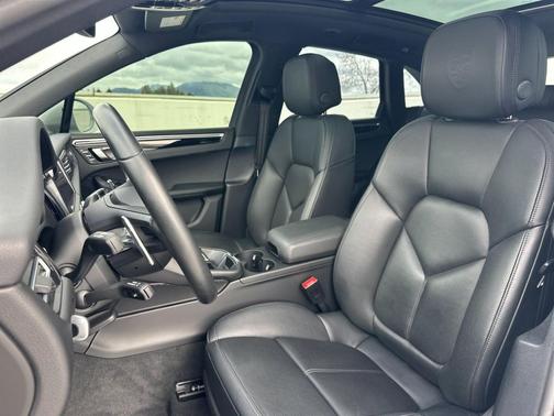 2024 Porsche Macan S