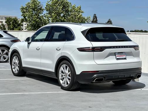 White 2023 Porsche Cayenne Cayenne