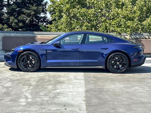 2025 Porsche Taycan 4