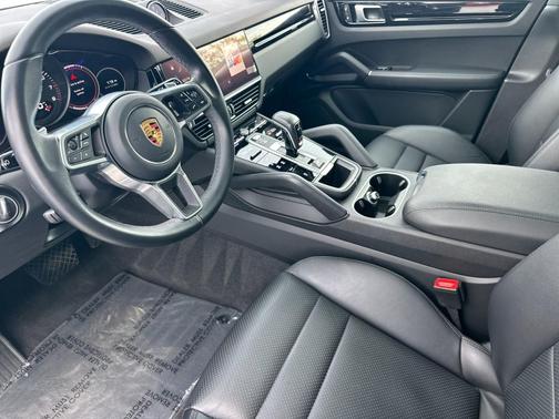 2023 Porsche Cayenne Platinum Edition