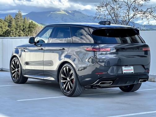 2024 Land Rover Range Rover Sport SE