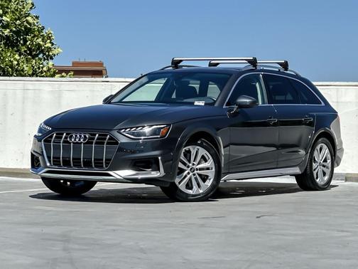 Manhattan Gray Metallic 2023 Audi A4 allroad Prestige 45 TFSI quattro S tronic