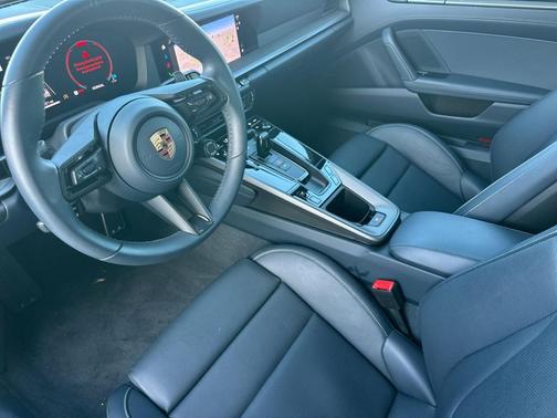 2025 Porsche 911 Carrera