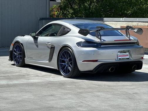 2023 Porsche 718 Cayman GT4 RS