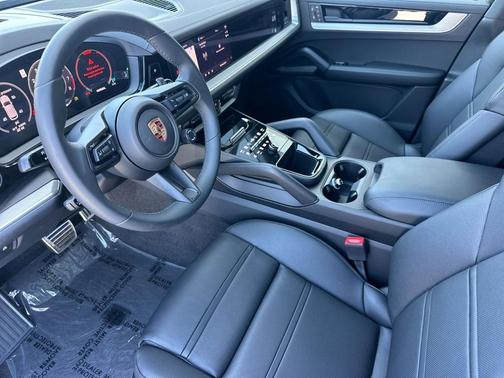 Arctic Grey 2026 Porsche Cayenne S