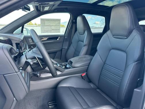 2026 Porsche Cayenne GTS