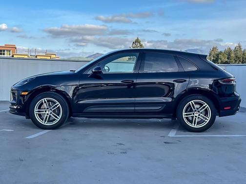 2022 Porsche Macan 