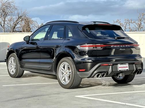 2025 Porsche Macan 