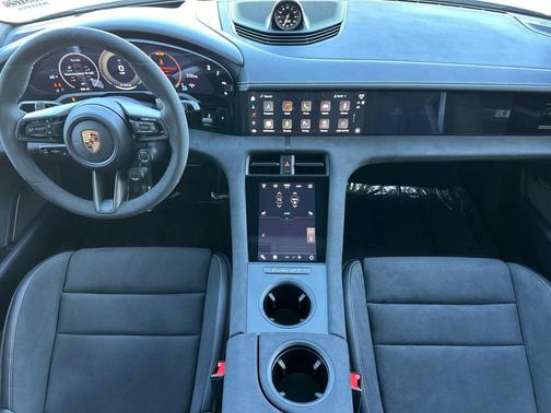 2025 Porsche Taycan Turbo GT