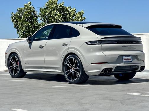 Chalk 2026 Porsche Cayenne GTS