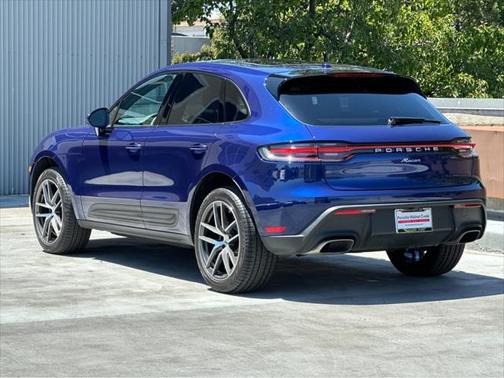 2025 Porsche Macan Base
