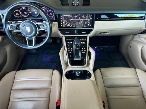2022 Porsche Cayenne 