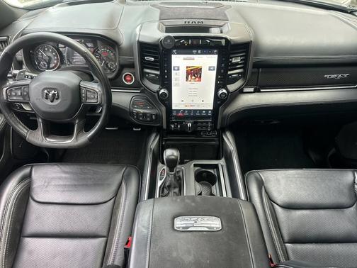 Diamond Black Crystal Pearlcoat 2022 RAM 1500 TRX