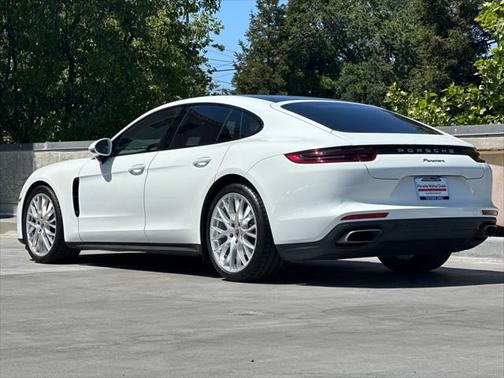 2019 Porsche Panamera 4