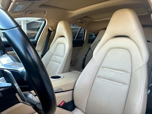 2019 Porsche Panamera 4