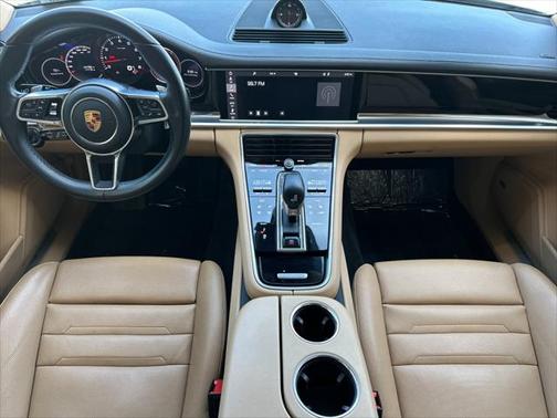 2019 Porsche Panamera 4