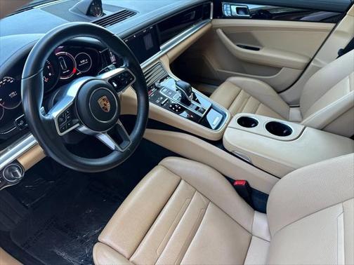 2019 Porsche Panamera 4