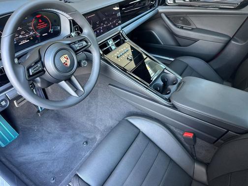 2026 Porsche Panamera