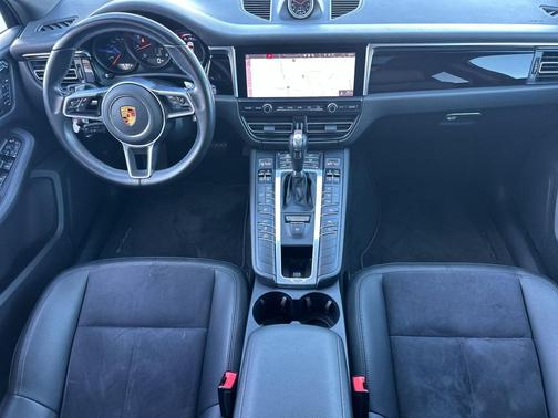 2021 Porsche Macan 