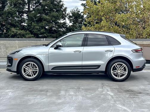 2024 Porsche Macan 