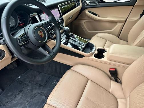 2023 Porsche Macan S