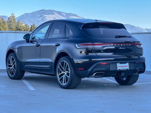 2026 Porsche Macan 