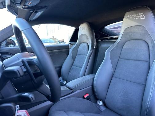 2023 Porsche 718 Cayman GT4 RS