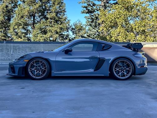2023 Porsche 718 Cayman GT4 RS