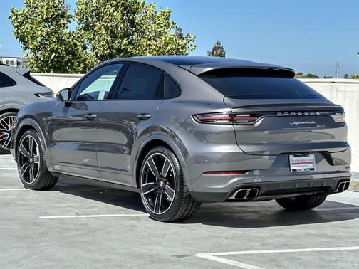 Quartzite Grey Metallic 2022 Porsche Cayenne Turbo