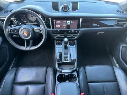 2022 Porsche Macan S
