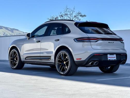 2022 Porsche Macan S