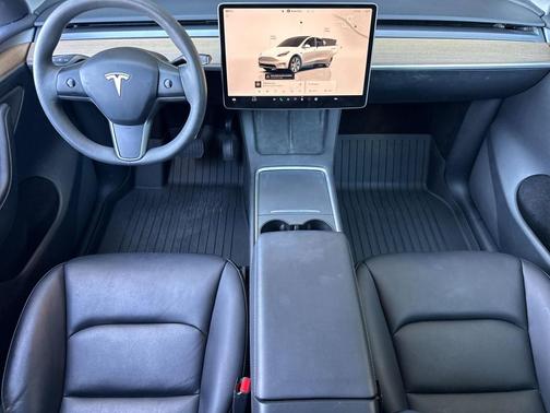 2022 Tesla Model Y Long Range Dual Motor All-Wheel Drive