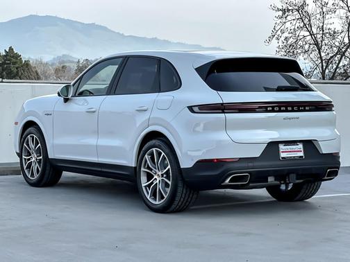 2026 Porsche Cayenne Cayenne E-Hybrid