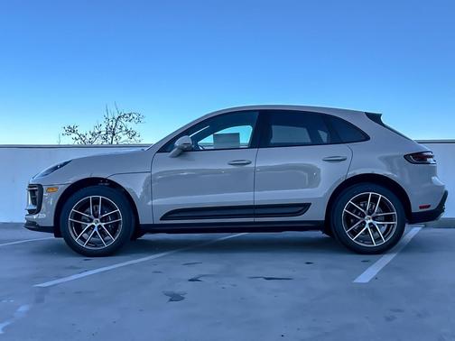 2026 Porsche Macan 