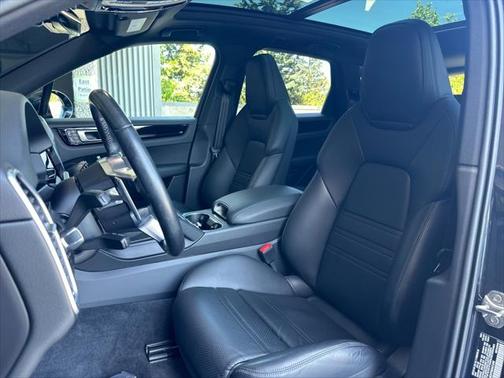 2022 Porsche Cayenne S