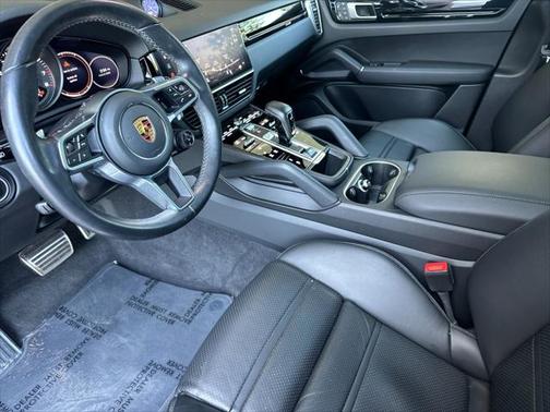 2022 Porsche Cayenne S