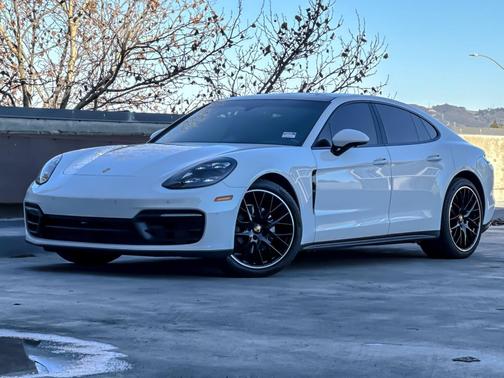 2022 Porsche Panamera Platinum Edition